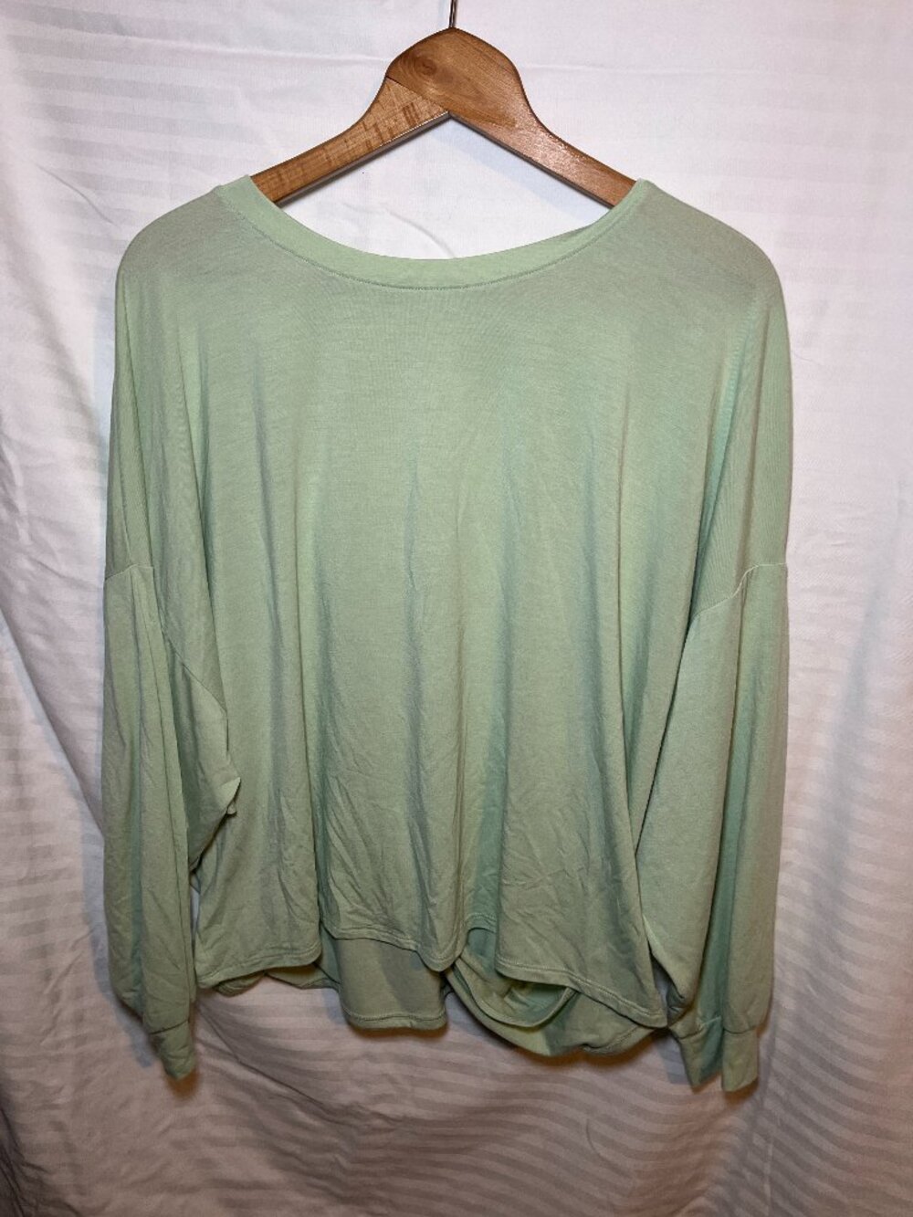 Old Navy Active Open Back Top XL